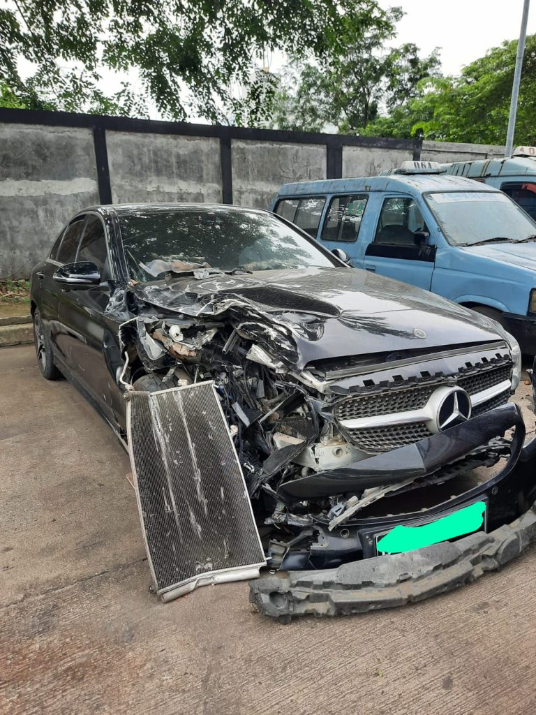 Mobil Bekas Tabrak Blitar