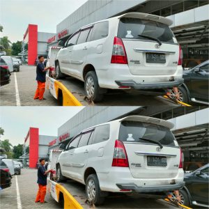 Mobil Bekas Tabrak Bandung Barat