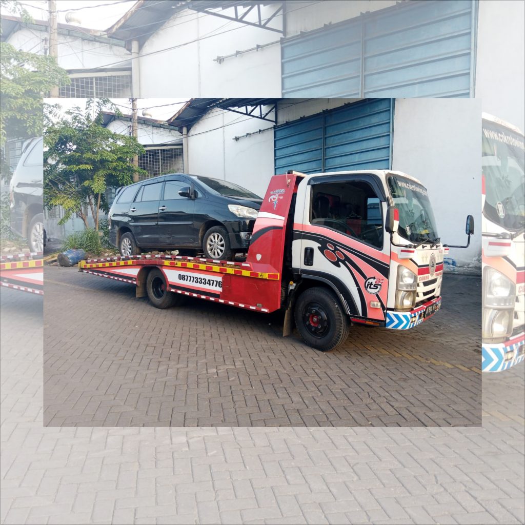 Mobil Bekas Tabrak Grobogan
