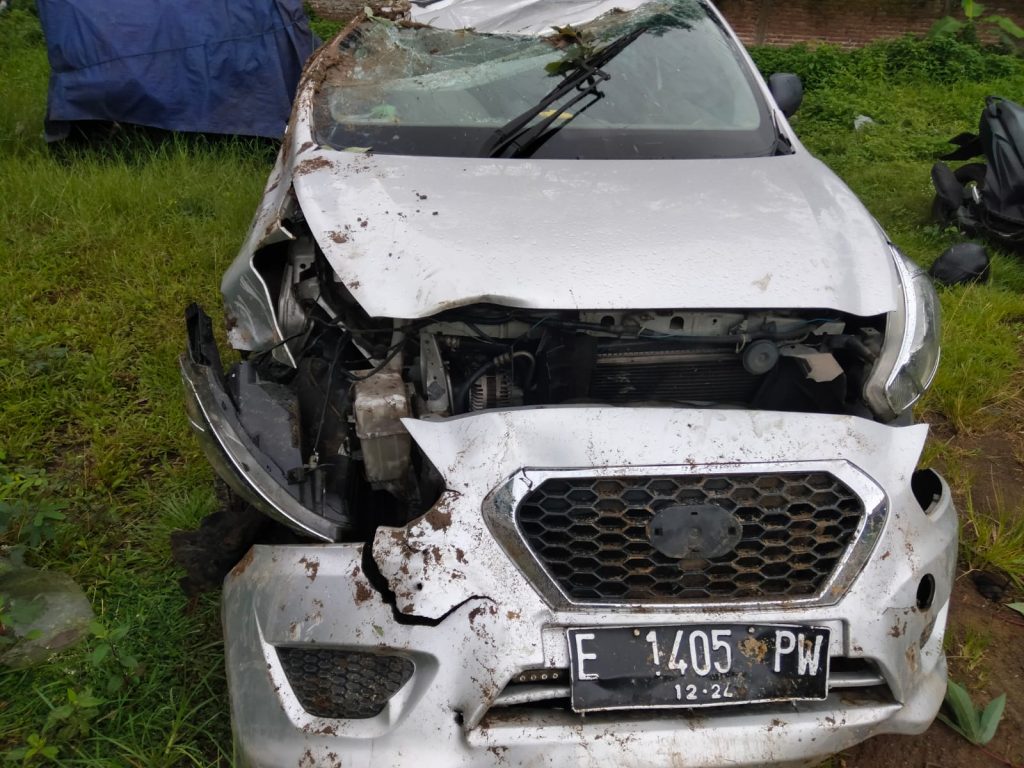 Jual Beli Mobil Tabrak Surakarta