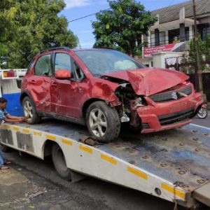 Siap Beli Mobil Tabrak Bekasi 