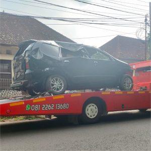 Borong Mobil Tabrak Bandung 