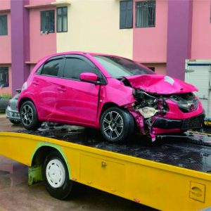 Terima Mobil Tabrak Bekas Surakarta