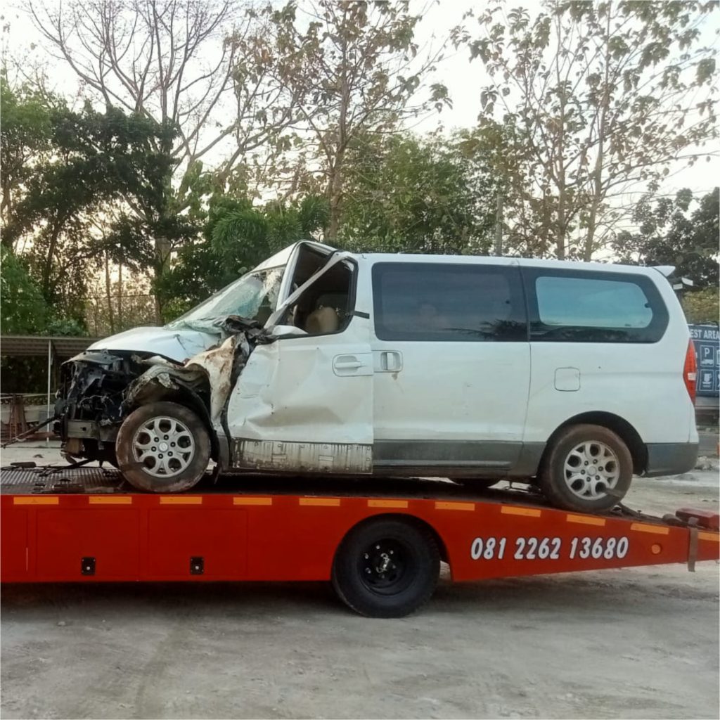 Lelang Mobil Ringsek Cirebon