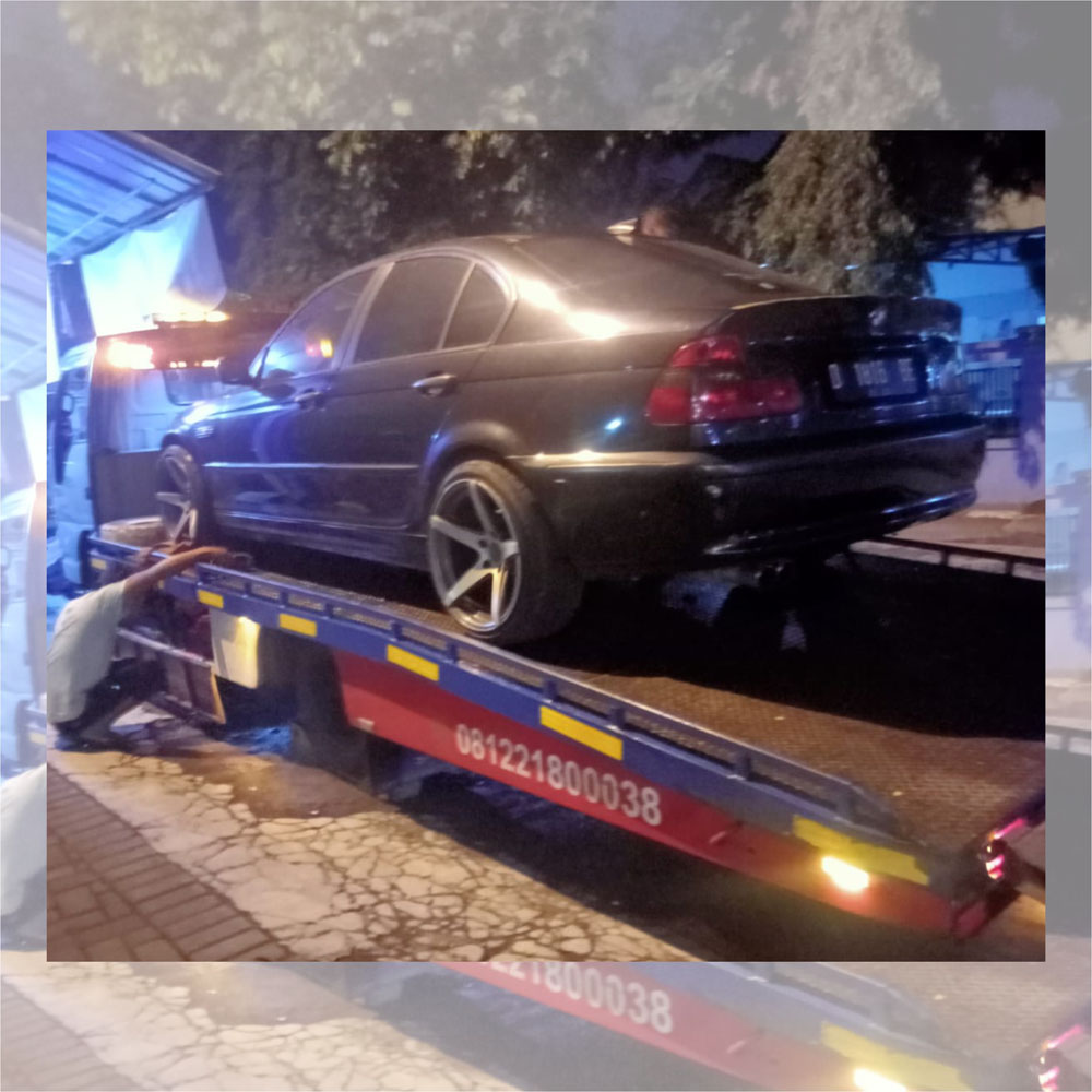 Terima Mobil Laka Lantas Bandung