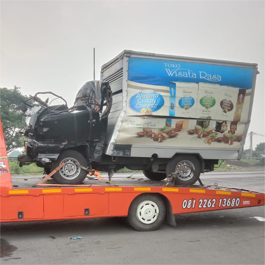 Tempat Jual Mobil Kecelakaan Surabaya