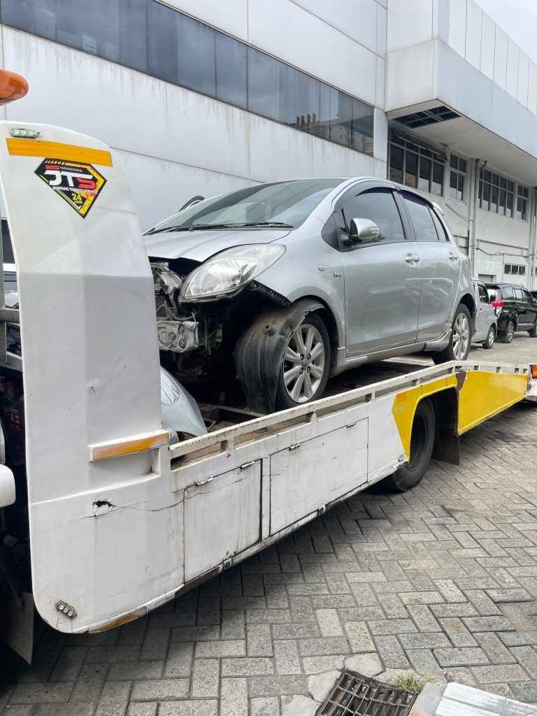 Pembeli Mobil Bekas Rusak