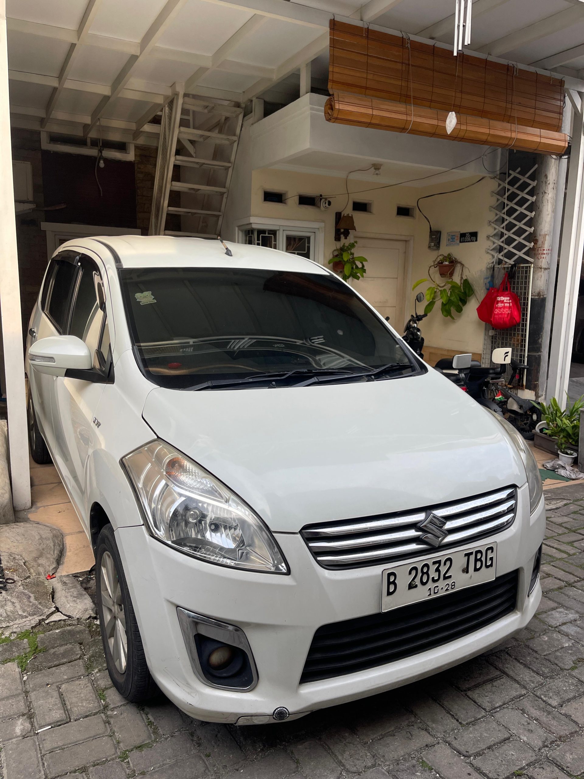 Lelang Mobil Bekas Tabrak Depok 