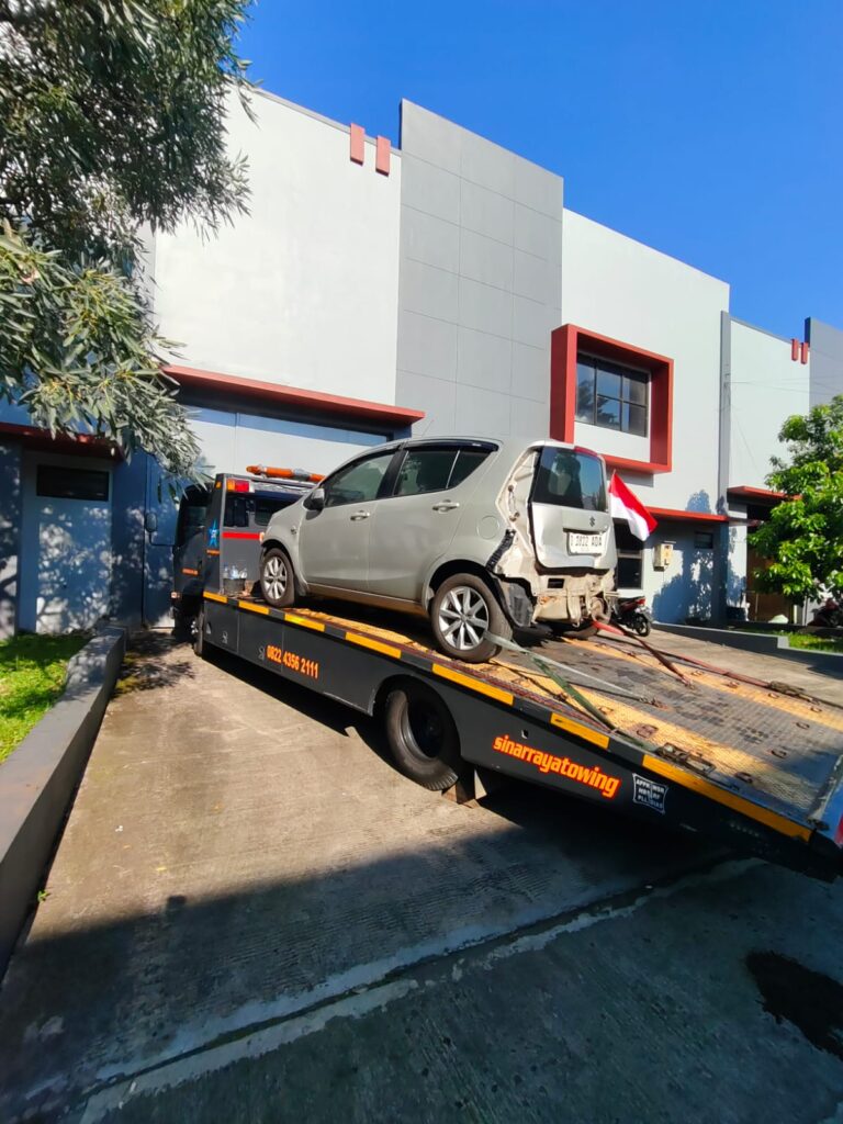 Jual Mobil Bekas Tabrakan