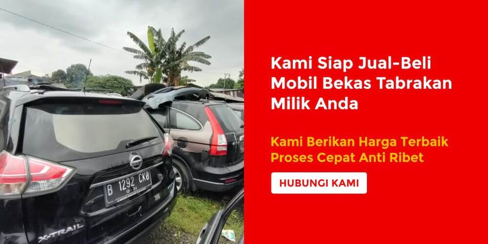 mobil bekas tabrak 12